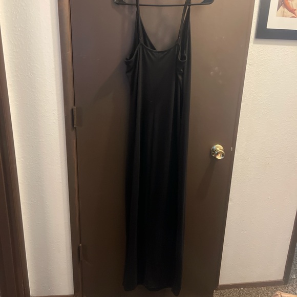 fashion nova long black maxi dress - Picture 6 of 6